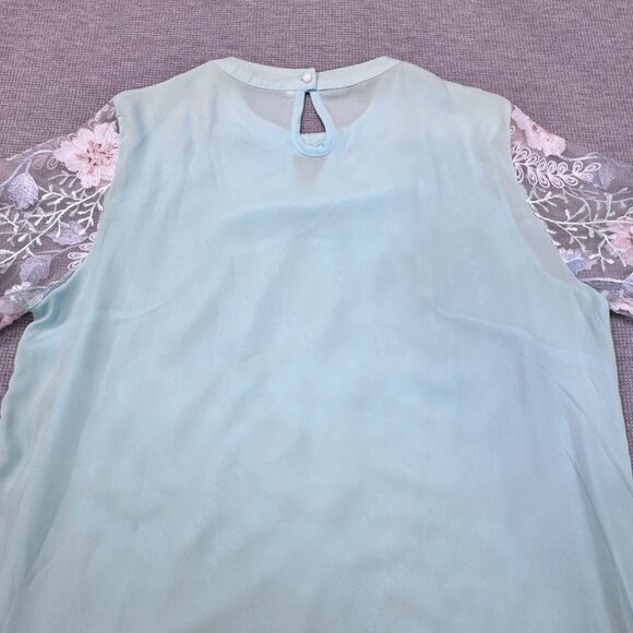 Floral Embroidered Sheer Overlay Tunic Blouse Keyhole Light Turquois Silver XXL - Picture 7 of 11